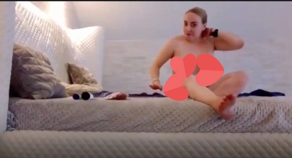 Ali abimiz slav Maria’yı otel odasında götürüyor