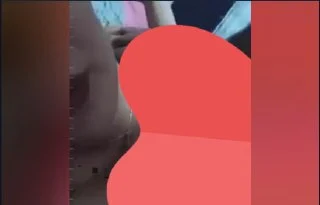 Ateşli Hatun Önce Sırt Üstü Yatıp Veriyor Sonra Domalıp Sktiriyor