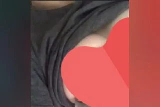 Kız yayın açmış yokmu beni sikecek diyor fena azmış 8 dk