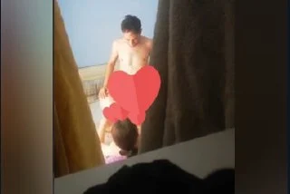 Yengesi ve amcasını sikisirken kayda aliyor