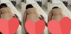 amcık minicik sik kafasını anca alıyor