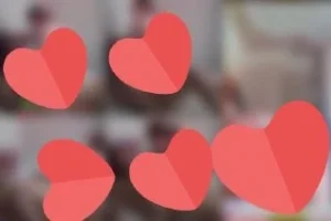 Balıketli milf anne sıfatlarına sahip her azgın gibi bu da s*k üstünde kıvrılıyor ve zevkin tadını çıkarıyor