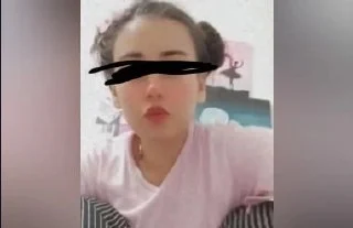 Genç kızın videoları