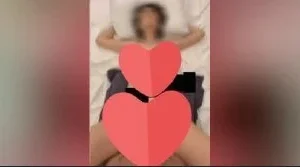İki kanka baba parasıyla üni’li kız sikmek için gittiği okulda bir tanesini düşürmüşler