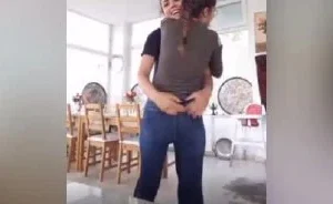 Kampüste yayın açan lezbiyen şükran ve arkadaşı