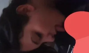 Sevgilisi sakso çekince çok fena kendinden geçiyor